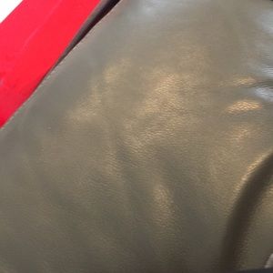 Meet your Posher, Mirit